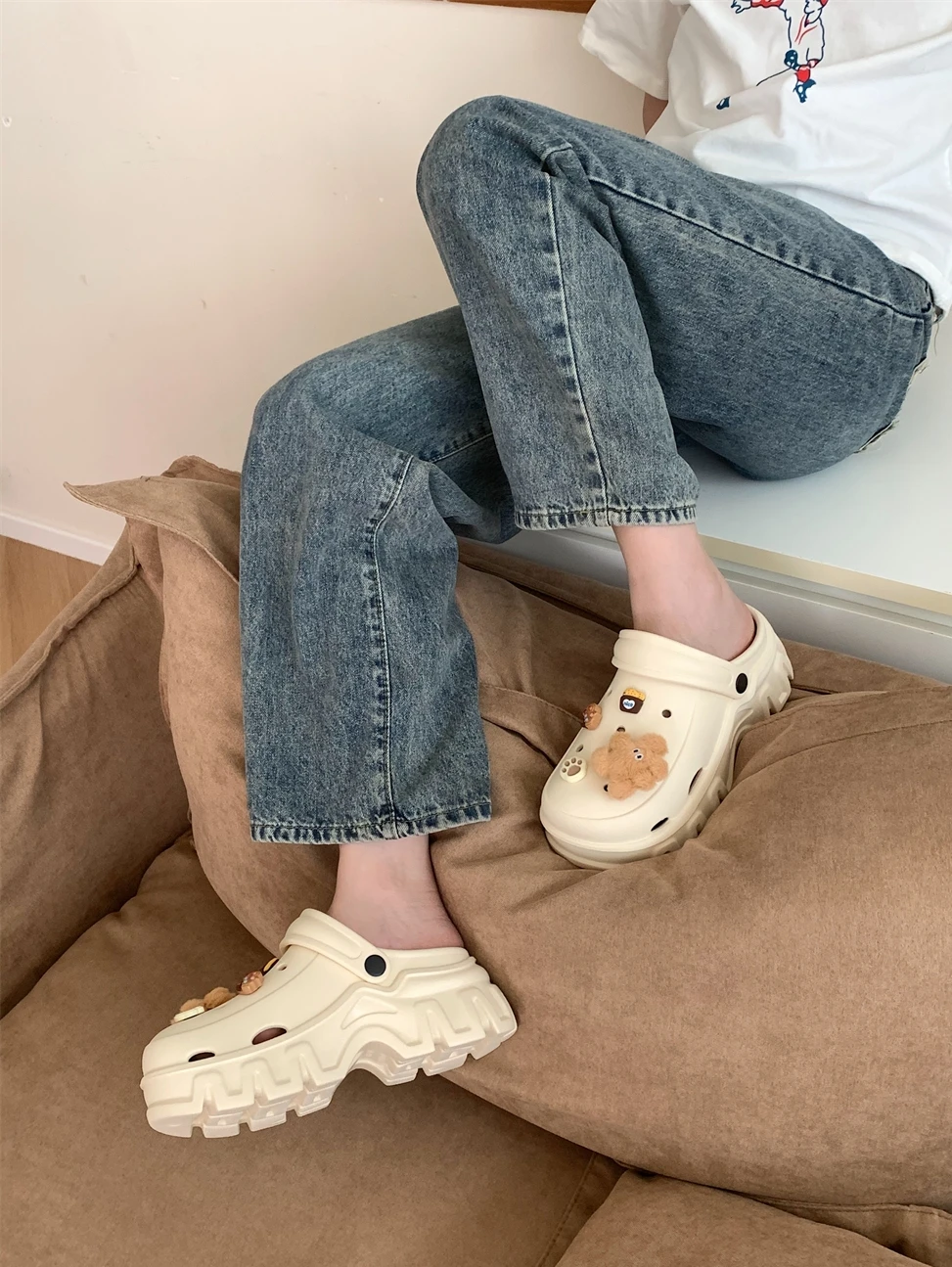 Man Women Garden Shoes Thick Soled EVA Height Increasing Cool Slippers For 2024 Summer New Brown Bunny Hole Sandals Shoes
