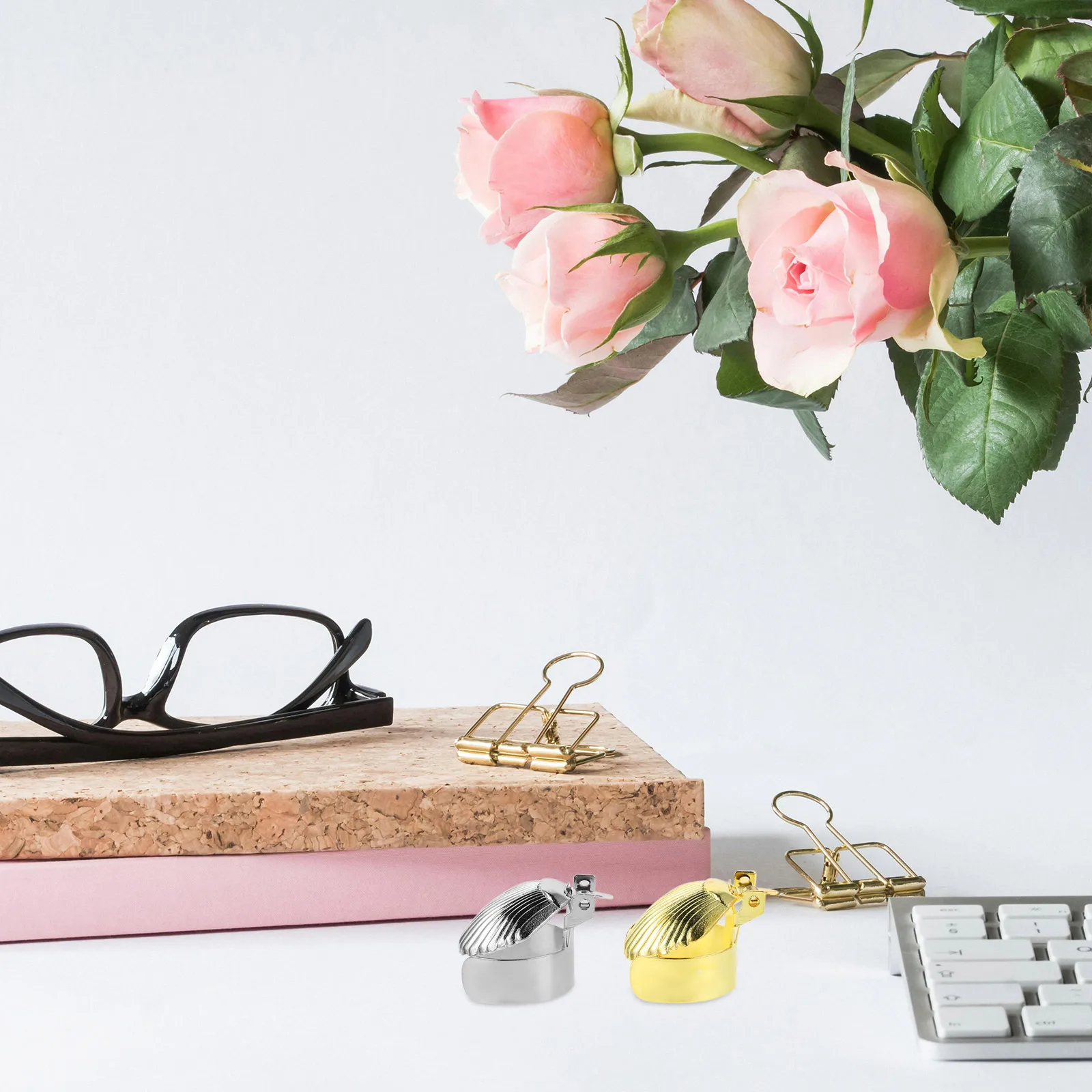 

2Pcs Automatic Extinguisher Metal Compact Low Energy Consumption Snuffer for Household Aromatherapy Decorative Use Flame