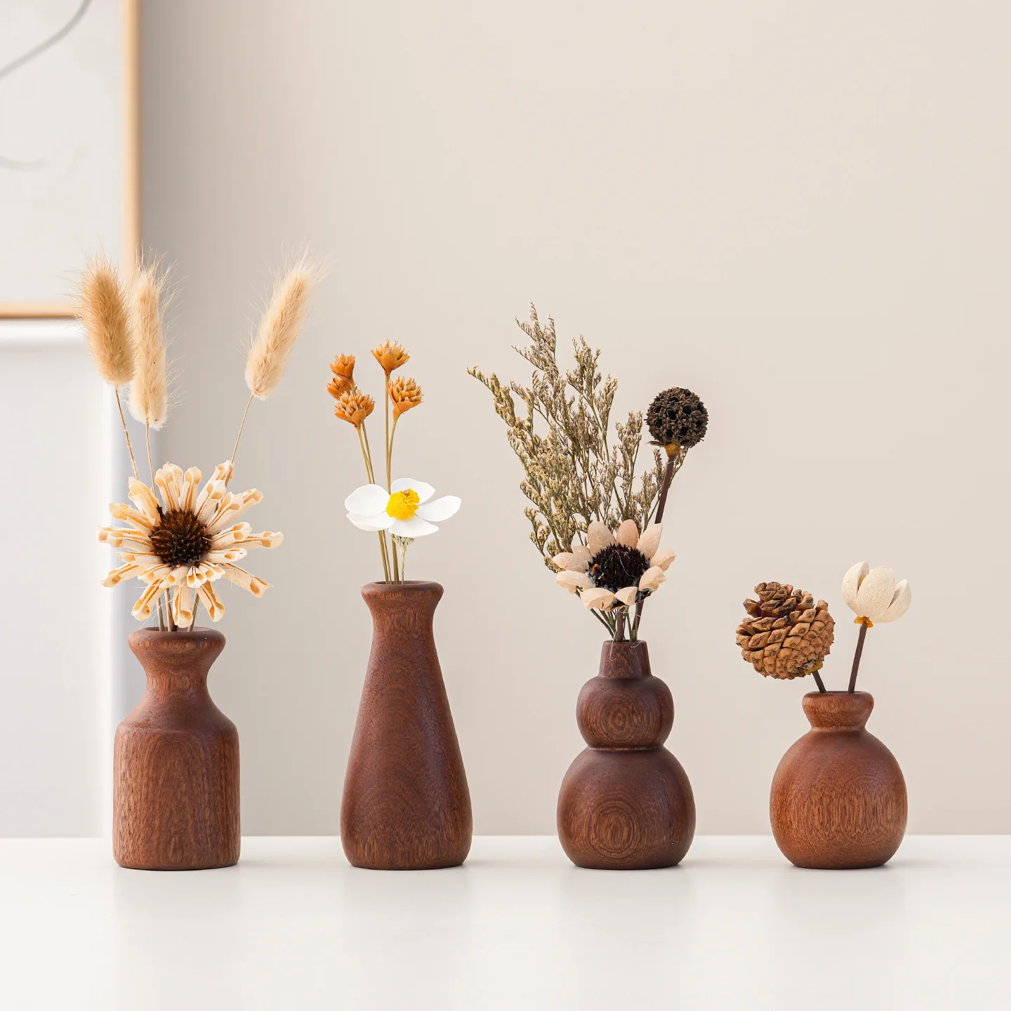 Mid-Century Holzvase mit Trockenblumen-Set, vielseitiges Tischdekoration für Wohnzimmer, TV-Schrank, Inneneinrichtung.