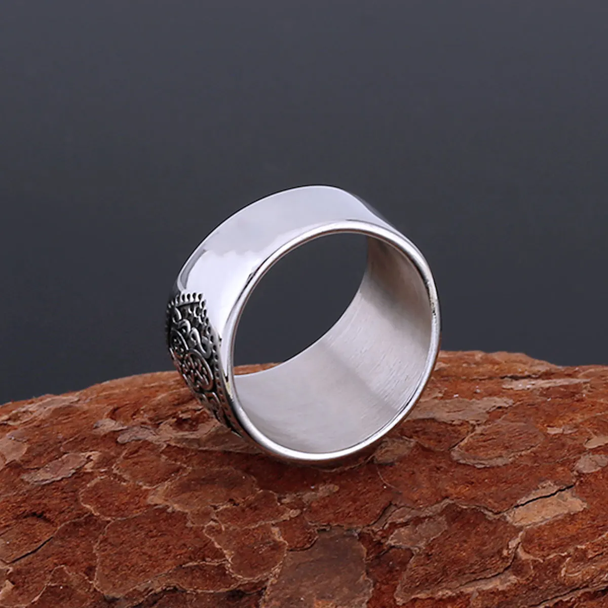 Stainless Steel Masculine Men Animal Bear Paw Pattern Ring Vintage Nordic Celts Totem Endless Knot Ring Gift for Boyfriend