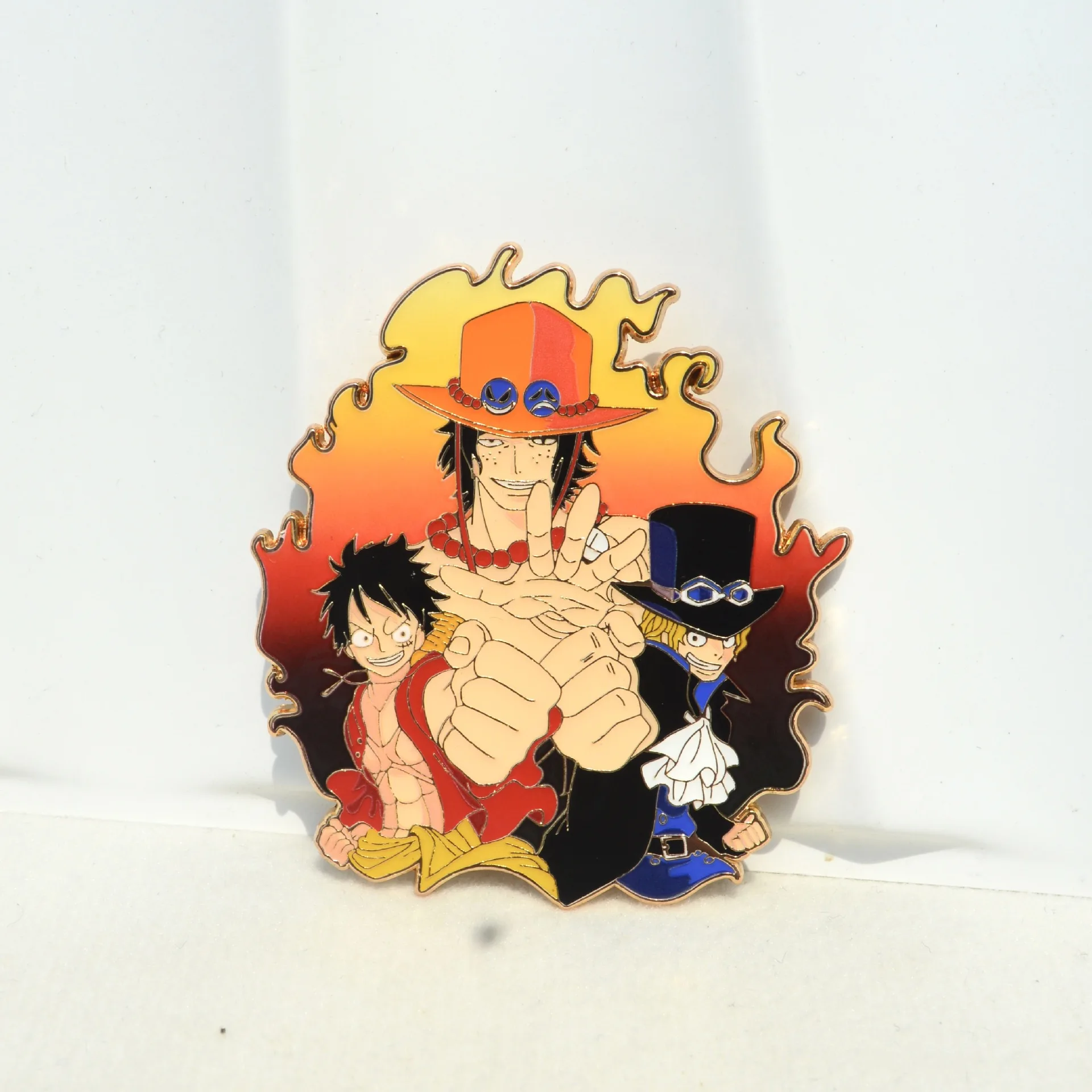 كول ثلاثة إخوة المينا دبابيس شارات على ظهره التلبيب دبابيس دبابيس أنيمي مجوهرات تأثيري اكسسوارات لعبة هدايا الحفلات