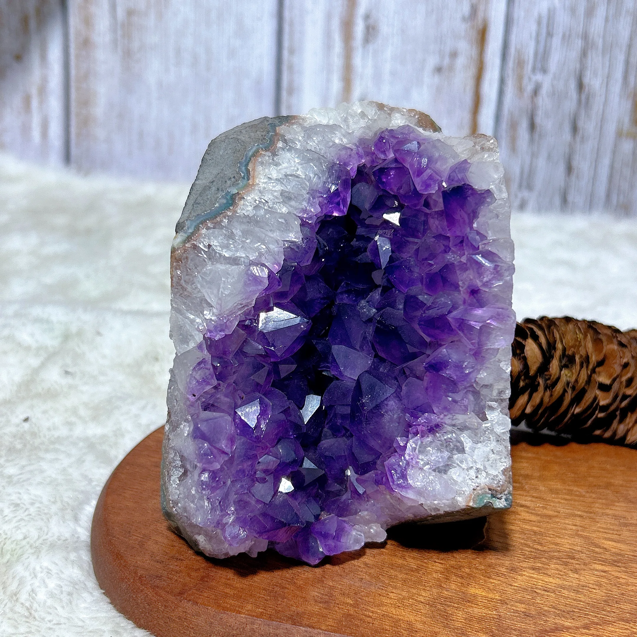 

Healing Natural Crystal Amethyst Free Form Gemstones Mineral Energy Ornament Home Decorations Gift