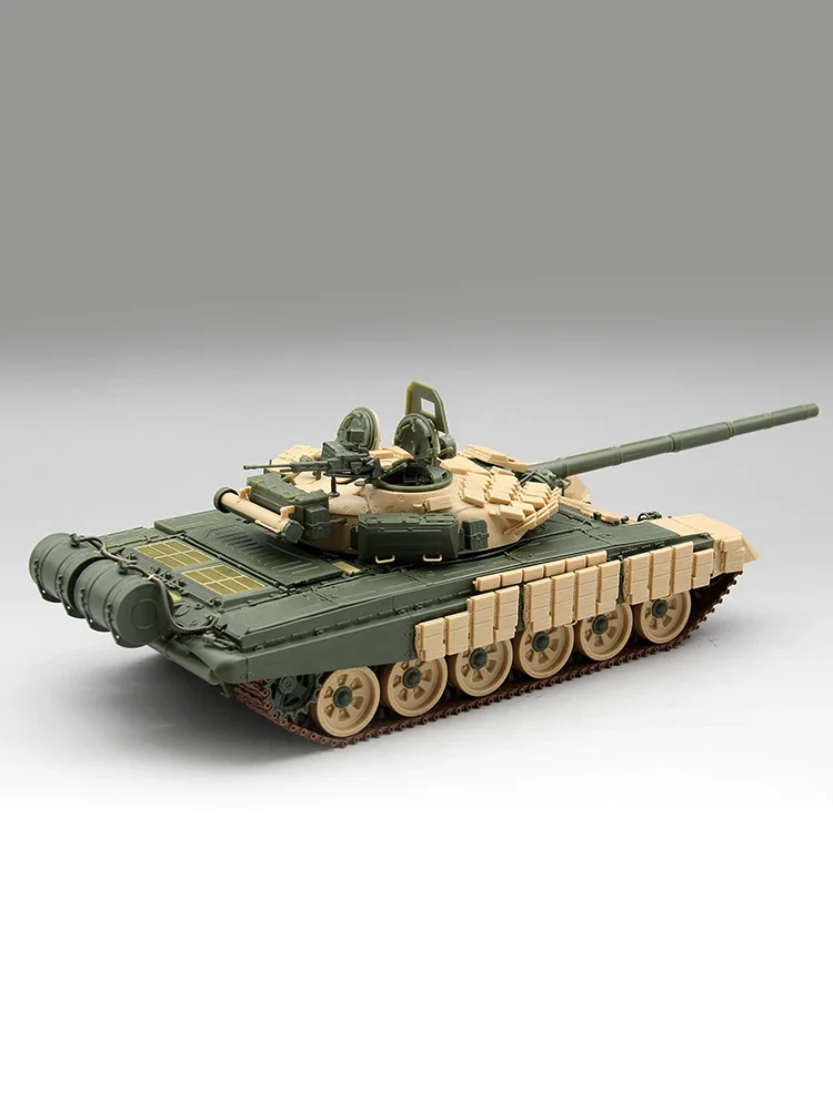 Amusing Hobby Plastic Scale Model building  Kit 35A063 DIy Toy Hobby  Ukrainian T-72AV main battle tank 1/35