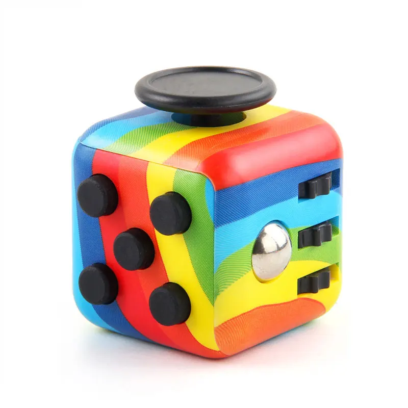 6-in-1 Fidget Cube Toy Hand Spinner voor anti-stress/anti-angst Fidget speelgoed voor kinderen, tieners, volwassenen-3,4 cm 40 g meerdere kleuren