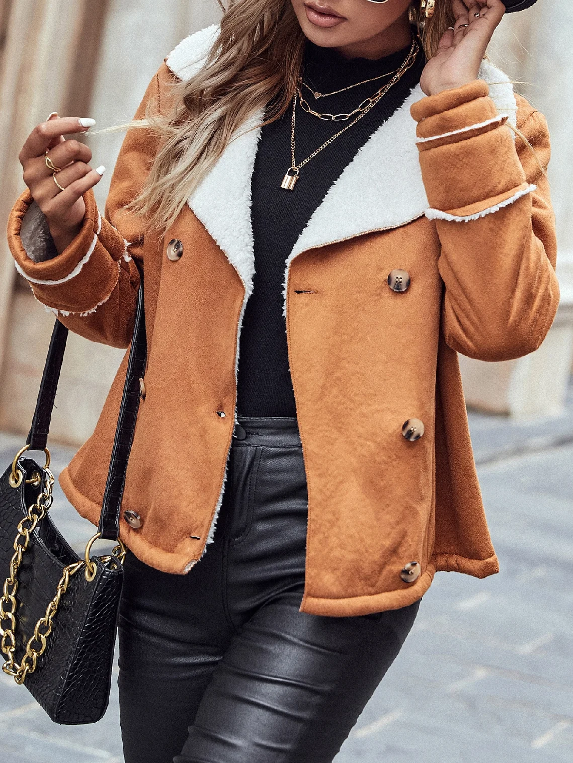 

Fur and fur one-piece splicing with thick velvet coat for women, loose and slimming short jacket