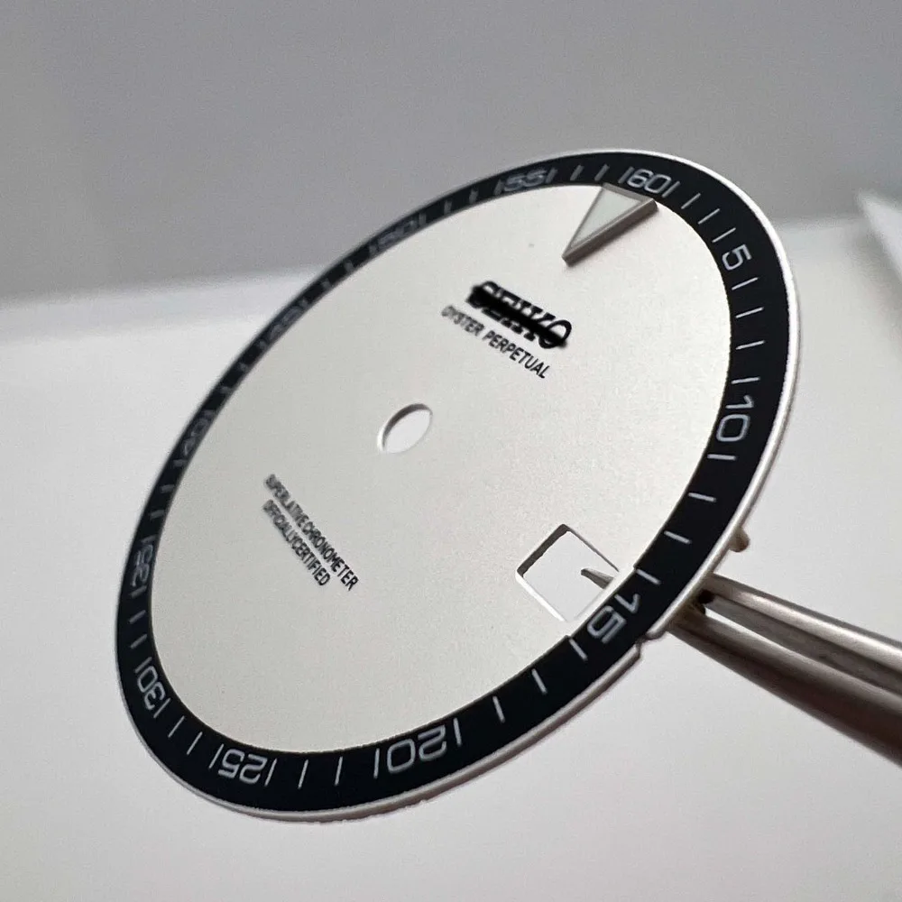 28.5mm Watch Modding Dial Luminous Markers Outer Circle Single Calendar Date Display for NH35 NH36