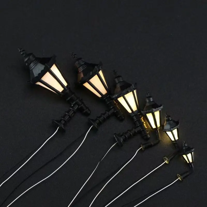 4 Peças de Lâmpada de Parede Miniatura Modelo 3V LED para Decoração de Arquitetura, Casa de Bonecas, Ferrovia, Parque, Acessório de Micro Paisagem