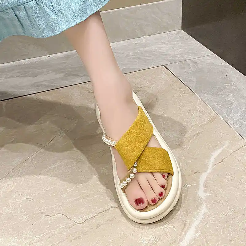 جولة الأنف نصف الفاخرة مصمم صندل النساء النعال الفاخرة النساء الربيع الصيف حذاء كاجوال أحذية رياضية جودة عالية