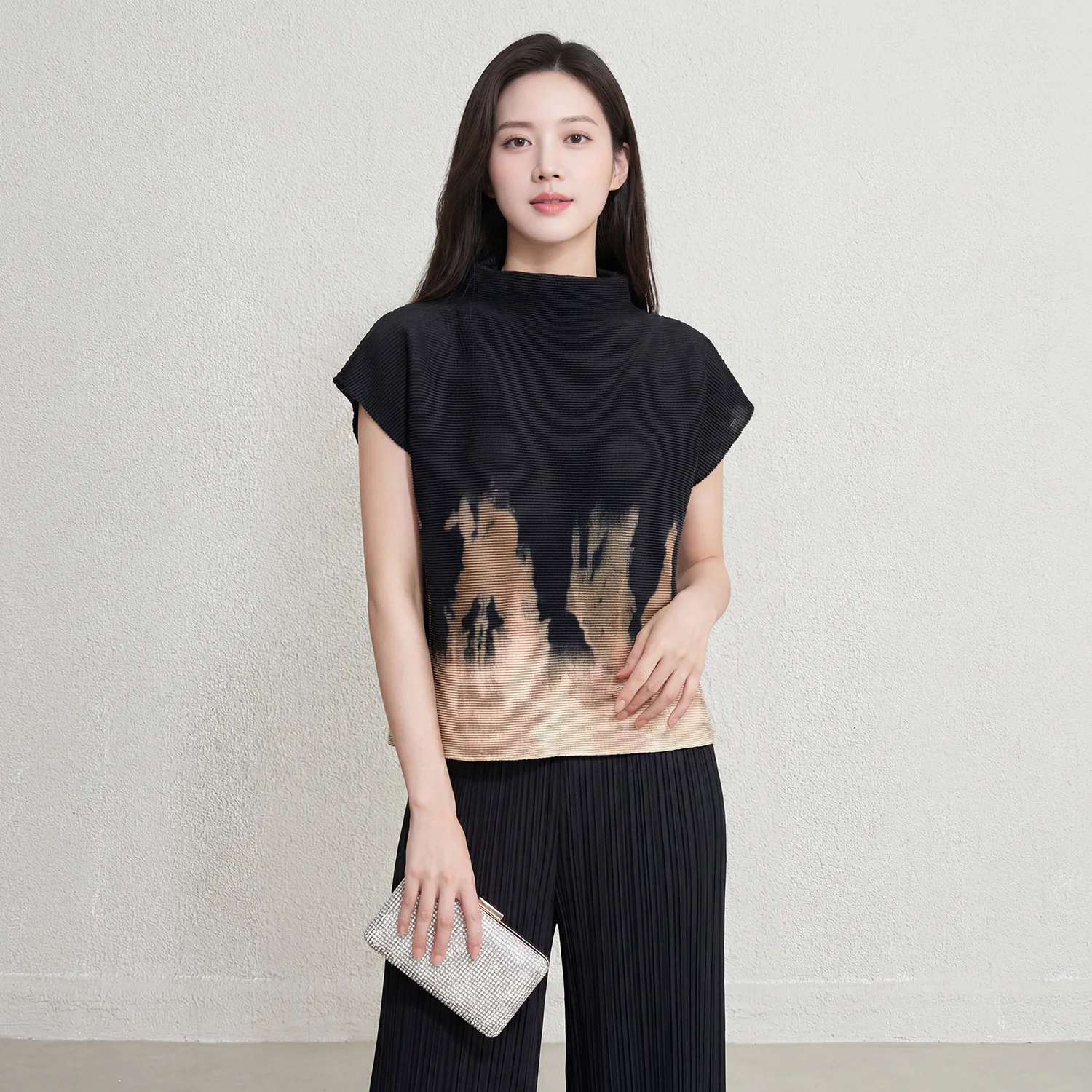 Miyake Pleated Summer New Arrival Design-Forward Niche Print T-Shirt Loose-Fit Short-Sleeve Half-High Neck Print Top for Women
