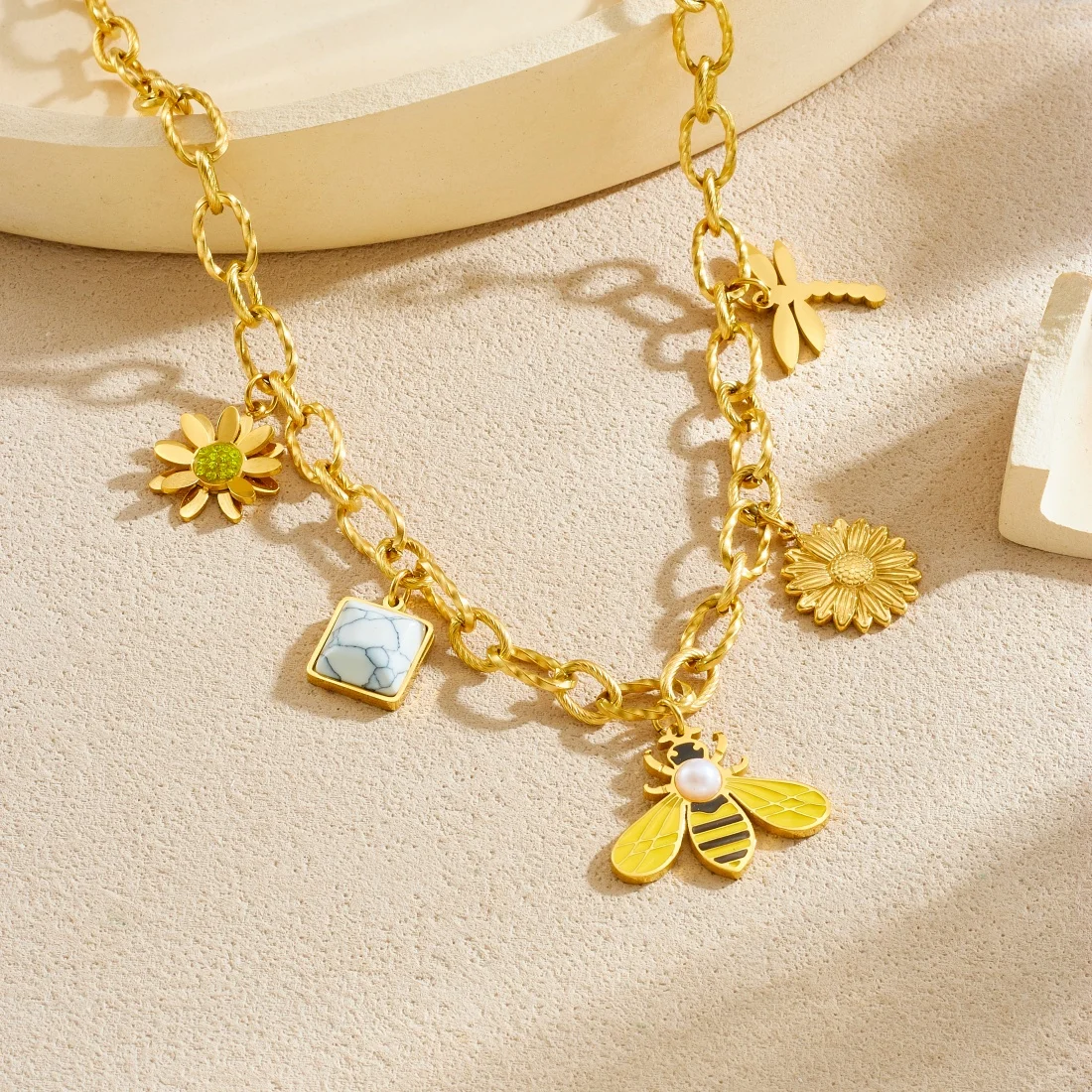 316L Edelstahl Perle Inlay Gelbe Biene Lotus Sonnenblume Libelle Anhänger Halskette Frauen Neue Trend Hals Kette Geschenke