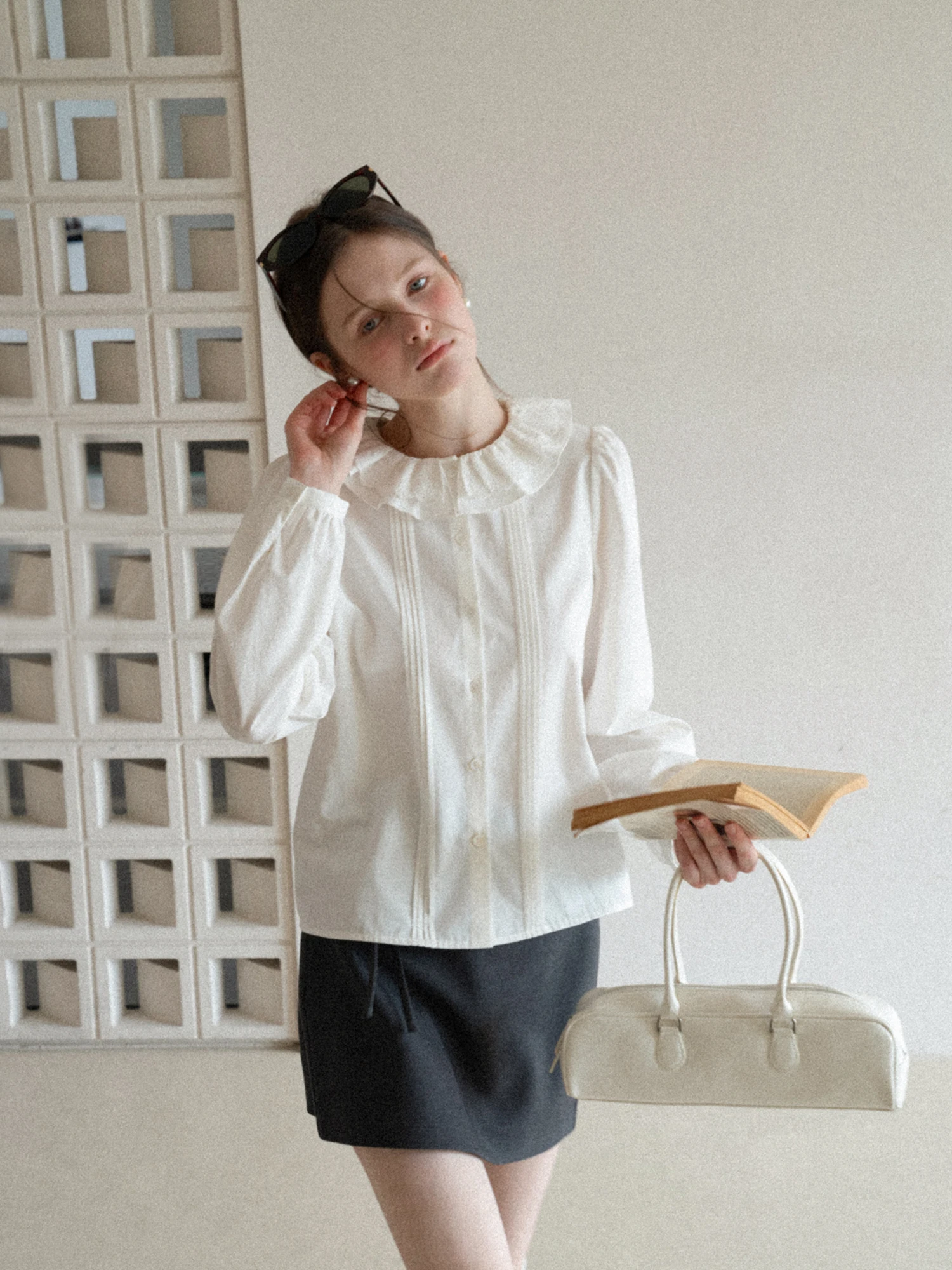 

EGGKA Нежная блузка с воротником из лотосовой ткани, длинный рукав, для офиса, белая, приталенная, во французском стиле, из смесового полиэстера и хлопка