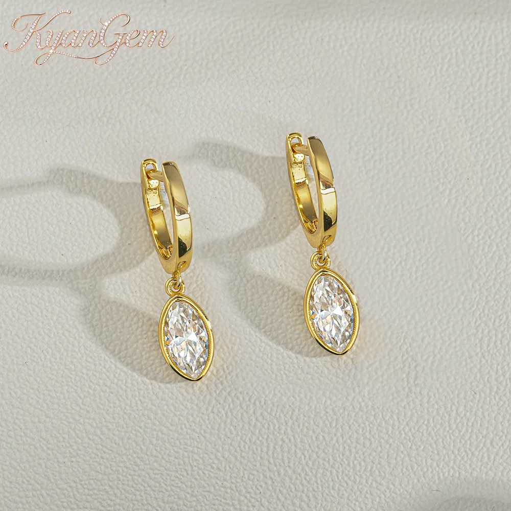 Pendientes Elegantes KyanGem de Oro de 18K con Moissanita Brillante, Diseño Minimalista de Rayos de Sol, para Boda, Compromiso o Fiesta