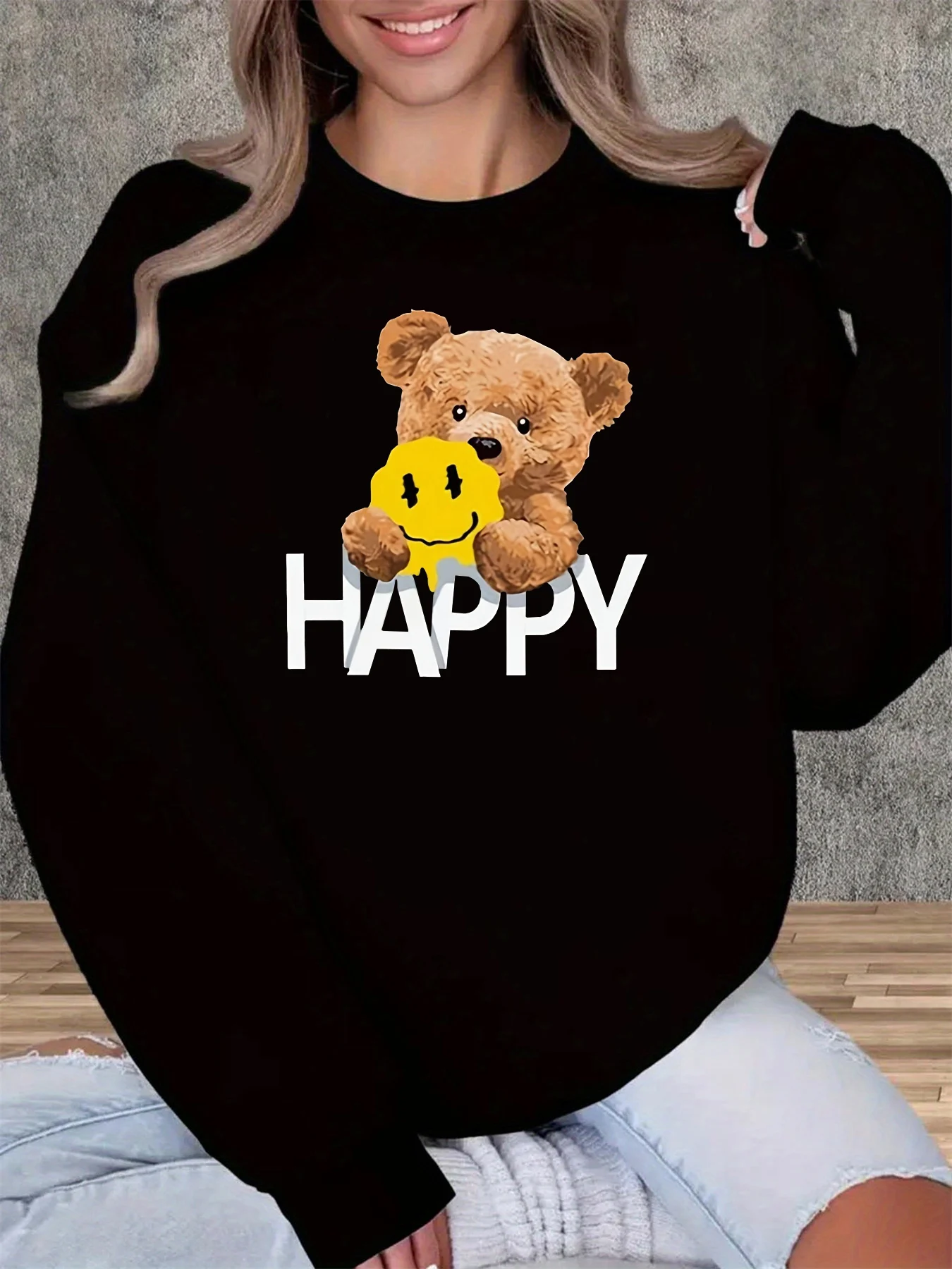 Damska jesienno-zimowa luźna i wygodna ciepła bluza z okrągłym dekoltem, długim rękawem i nadrukiem z motywem misia HAPPY.