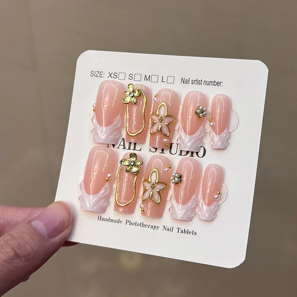 

10 шт./компл. Накладные ногти ручной работы среднего размера, в форме миндаля, с 3D-цветами из геля, золотистые, французский маникюр, с леопардовым принтом и кристаллическими украшениями.