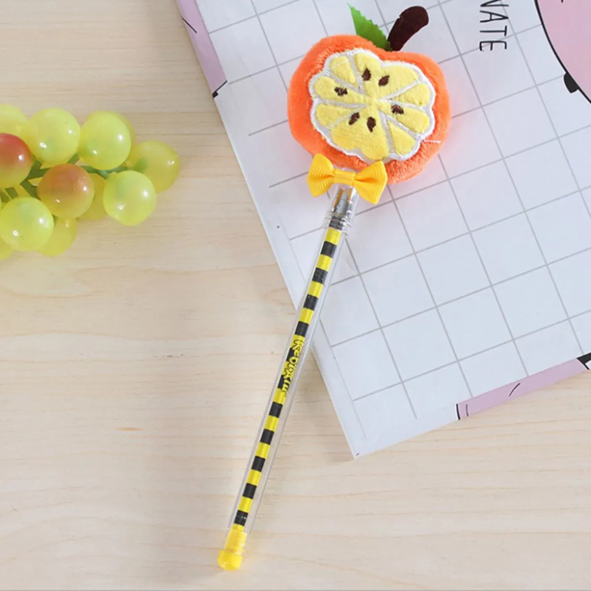 

6Pcs Cute Fruit Gel Ink Ballpoint Pen Cartoon Pattern Black Ink Perfect for Students Writing Drawing School Office Supplies