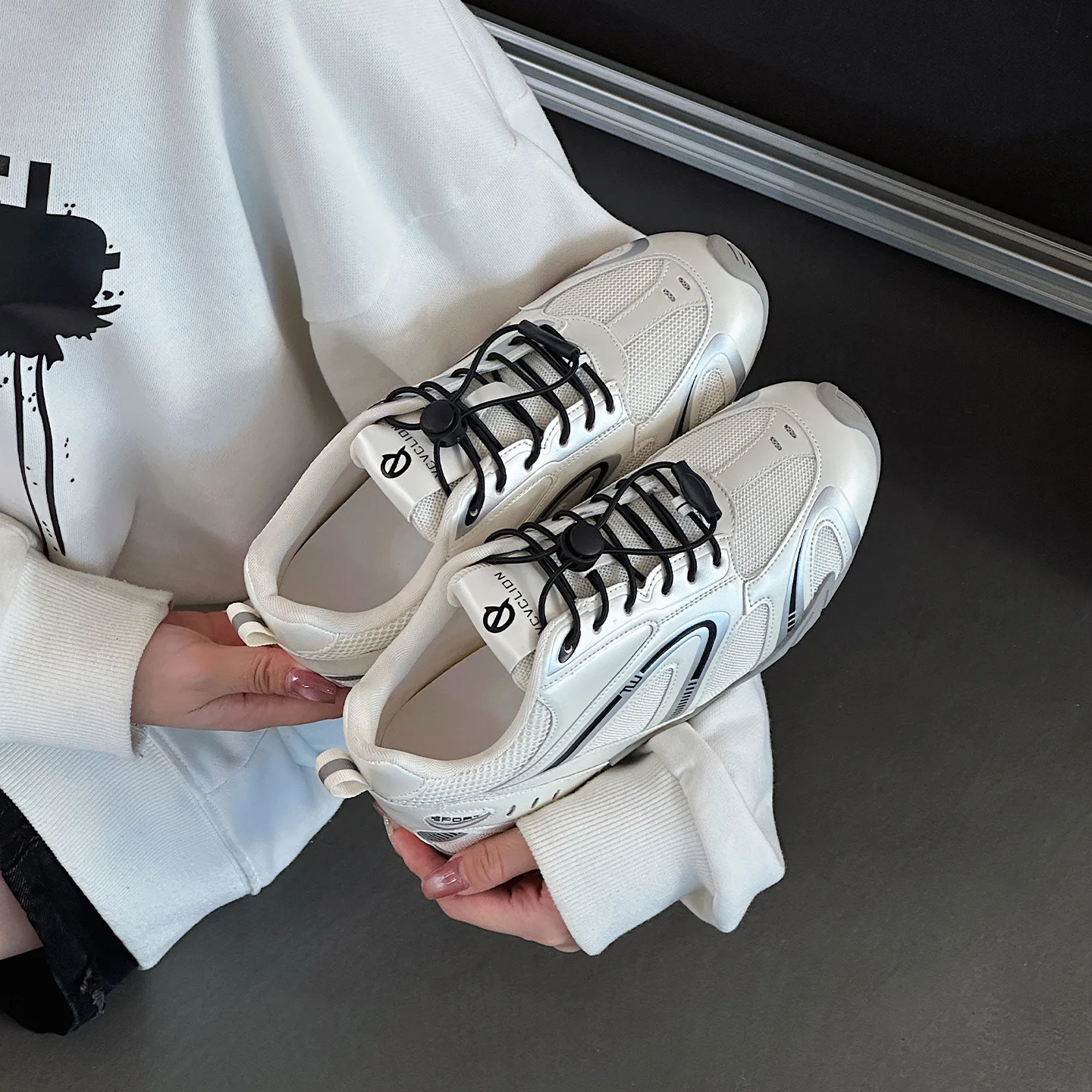 

Женские модные кроссовки в гоночном стиле, универсальные дышащие кроссовки с кожаной сеткой, противоскользящий дизайн с гладкими линиями