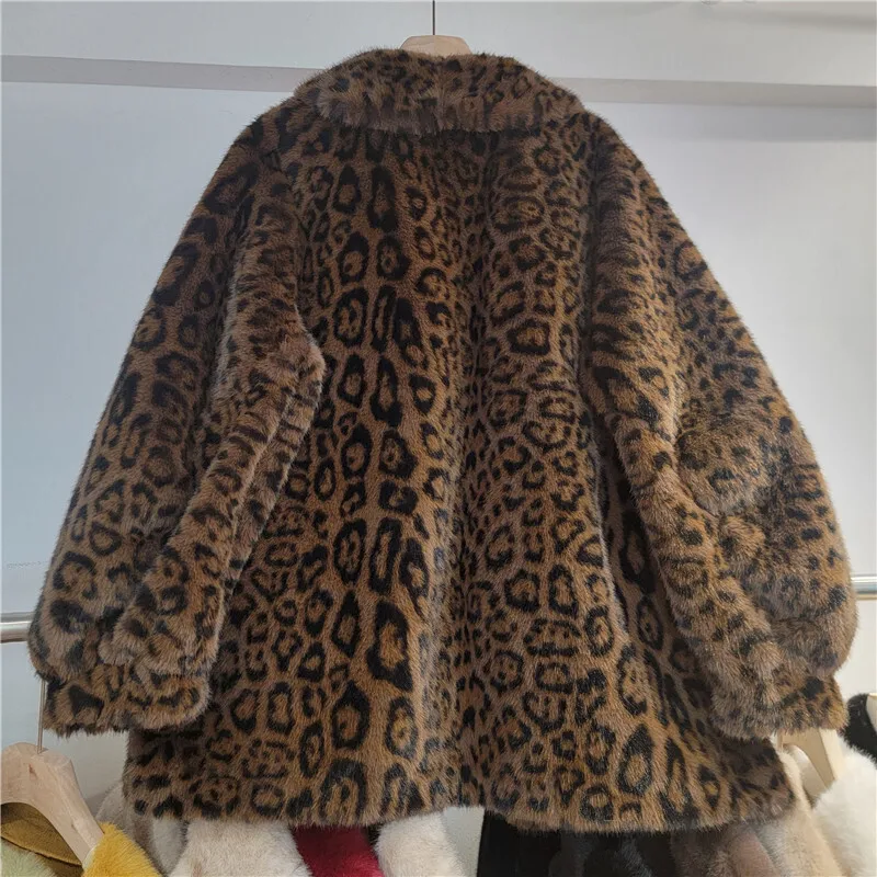 DEAT Women\'s Coat Faux Fur V-neck Luxury Long Sleeve Leopard Pattern Imitation Mink Fur Jackets 2024 Winter New Fashion 29L8486