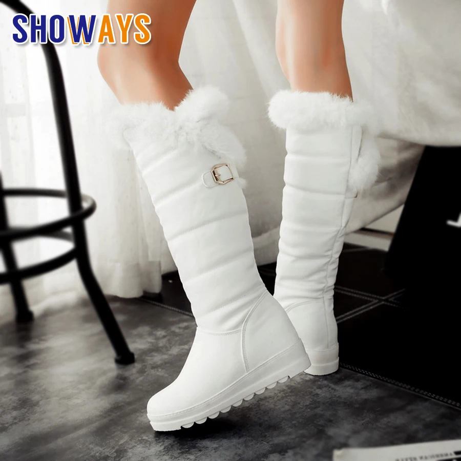 2025 Winter Frauen Warme Pelz Plüsch Kniehohe Schnee Stiefel Rot Weiß Schwarz Runde Kappe Schnalle Höhe Erhöhte Plattform dame Lange Stiefel