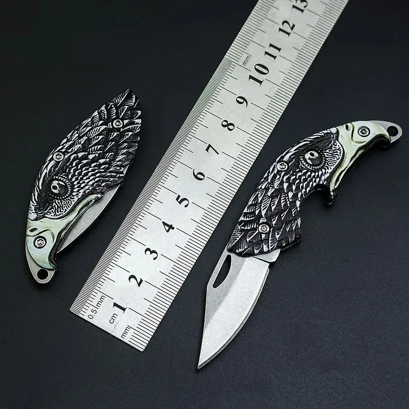 Eagle Head Folding Knife, 3D Engraved Stainless Steel Bottle Opener Keychain Knife, Mini EDC Pocket Tool for Outdoor Camping Gif