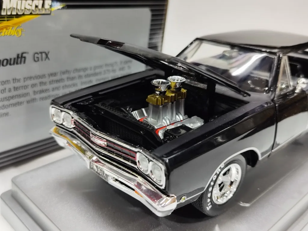 ERTL 1:18 Plymouth GTX Black Muscle Car Alloy Fully Open Simulation Limited Edition Alloy Metal Static Car Model Toy Gift