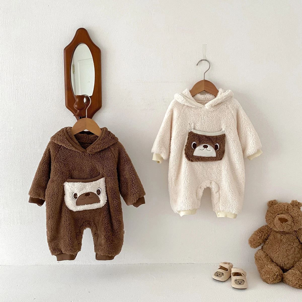 Autumn And Winter Baby Boys Girls Romper Infant Thickening Warm Jumpsuit With Hat 0-2 Years Old Newborn Baby Bodysuit  127
