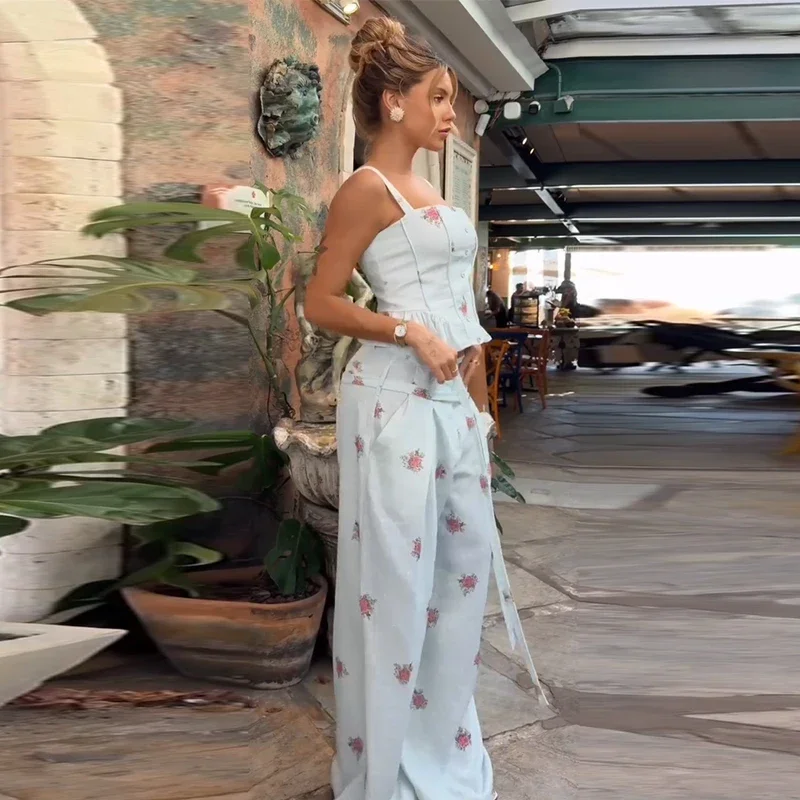 Eleganter bedruckter Damen-Westen-Hosenanzug, ärmelloses Oberteil mit Blumenmuster, plissiert, weit geschnittene Hose, Damen-Set, Sommer-Herbst 2026, Damen-Sets – Detail 4