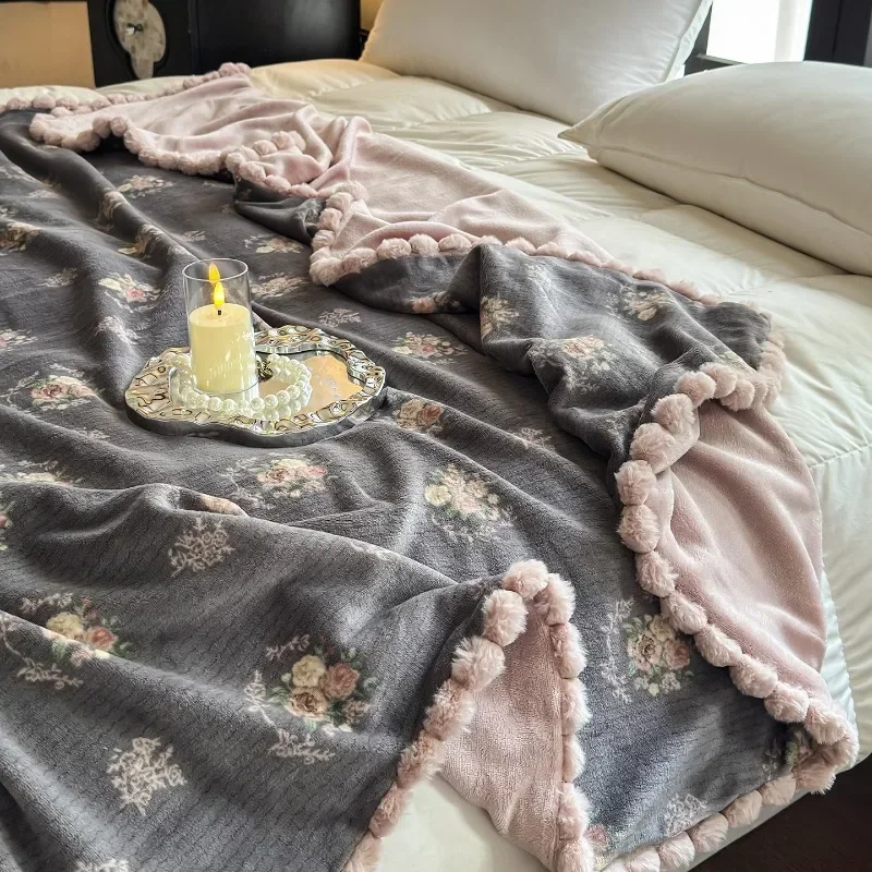 Flannel Hairball Edge Design Nap Blanket Double Layer Thick Milk Fleece Blankets Retro Flower Butterfly Print Office Nap Blanket