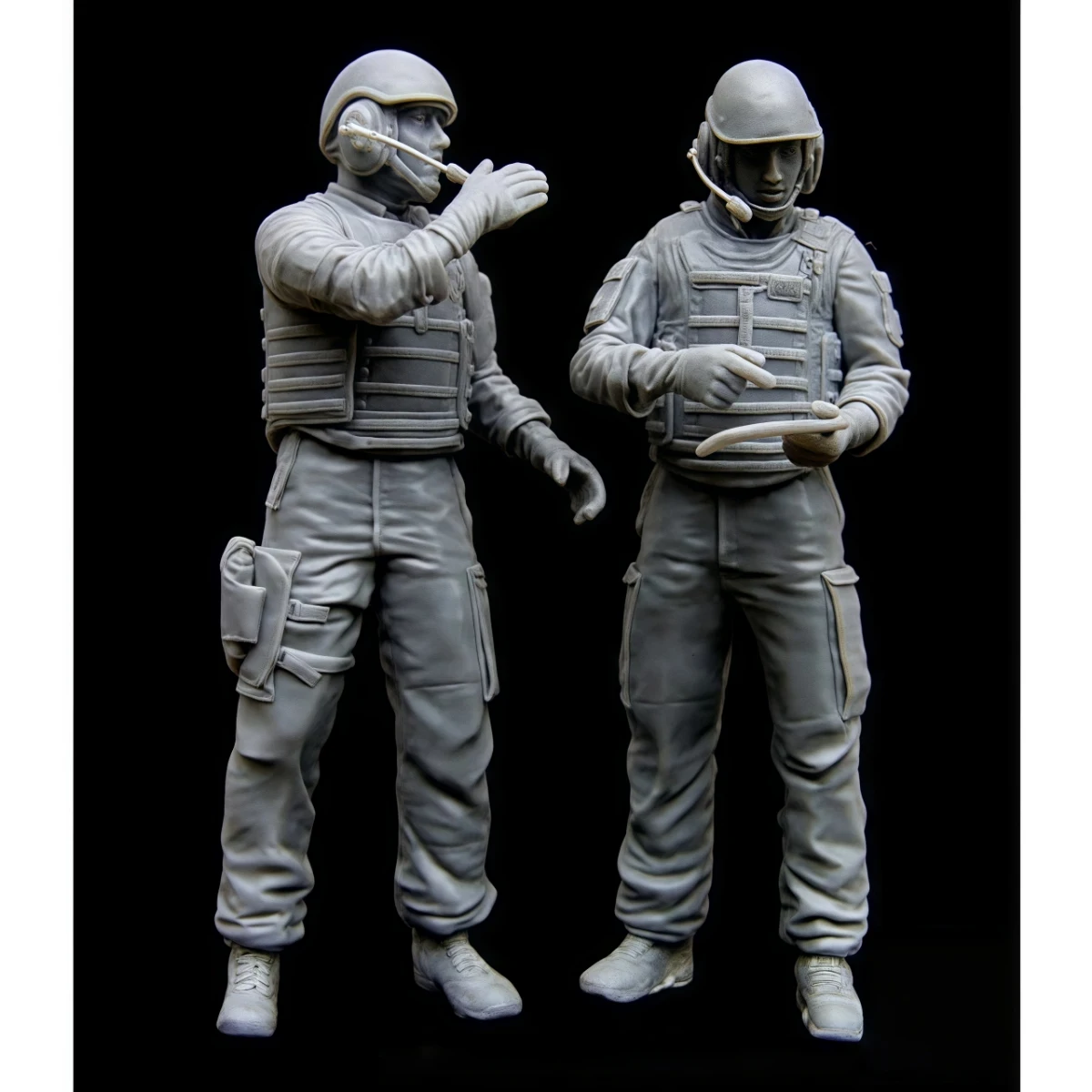 

Комплект неокрашенной модели из смолы 1/35, военная тема, австралийский экипаж танка в Афганистане, в разобранном и неокрашенном виде GK, 1736R