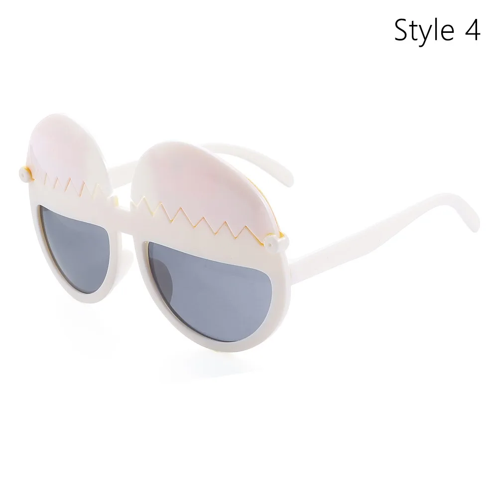 In Style Trendy Funny Pineapple Sunglasses Fruit Design Beach Photo Glasses Luau Party Props for Women & Men