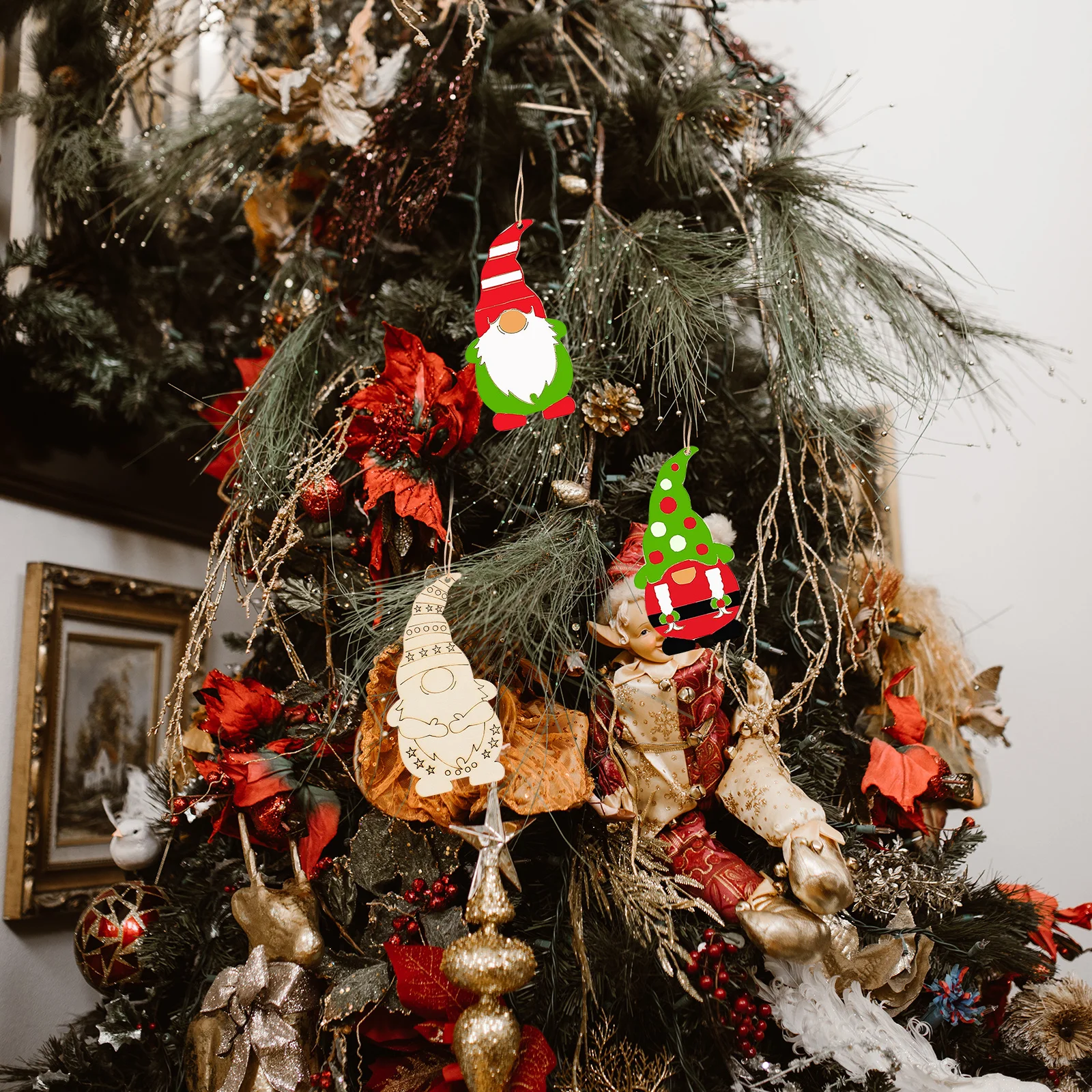 

40Pcs Graffiti Wooden Cutouts Unfinished Christmas Gnome Slices Hanging DIY Decor Xmas Tree Decorations Art Craft Supplies