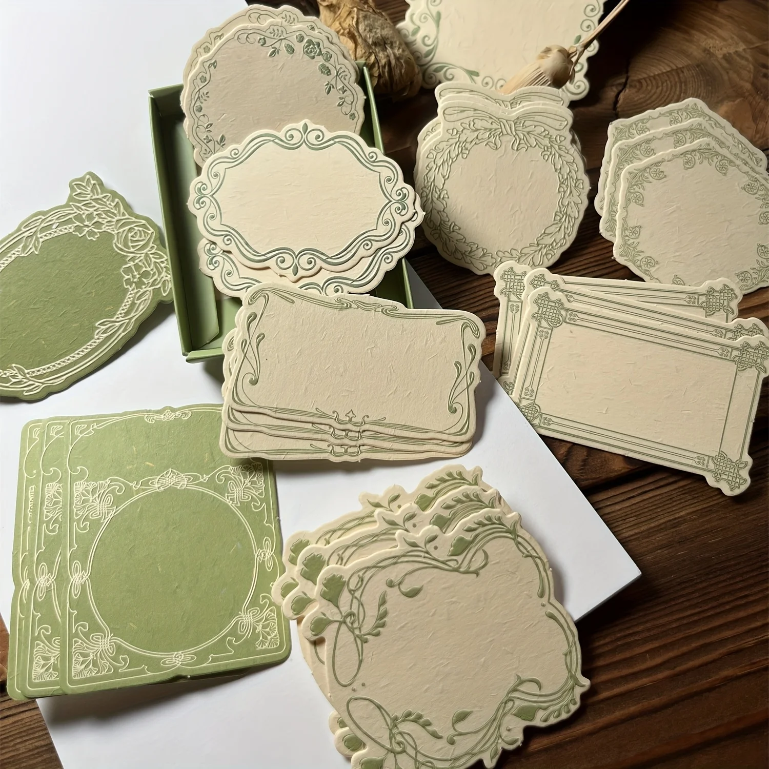30pcs Vintage Boxed Sticky Notes Paper with Embossed Paper Thick Card Material Art Embossed Journaling Supplies Decorative Paper