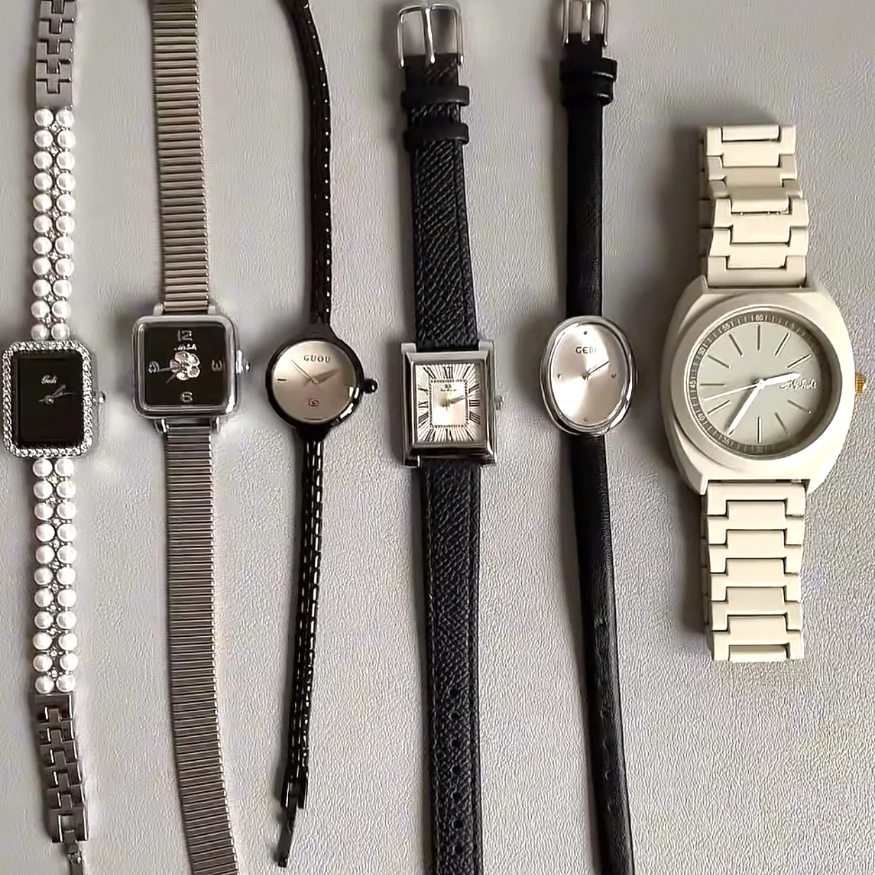 

Retro-Style Understated LuxurySophisticated Rectangular Wristwatch Minimalist Retro Quartz Watch For Women Luxury Women'S Watch.