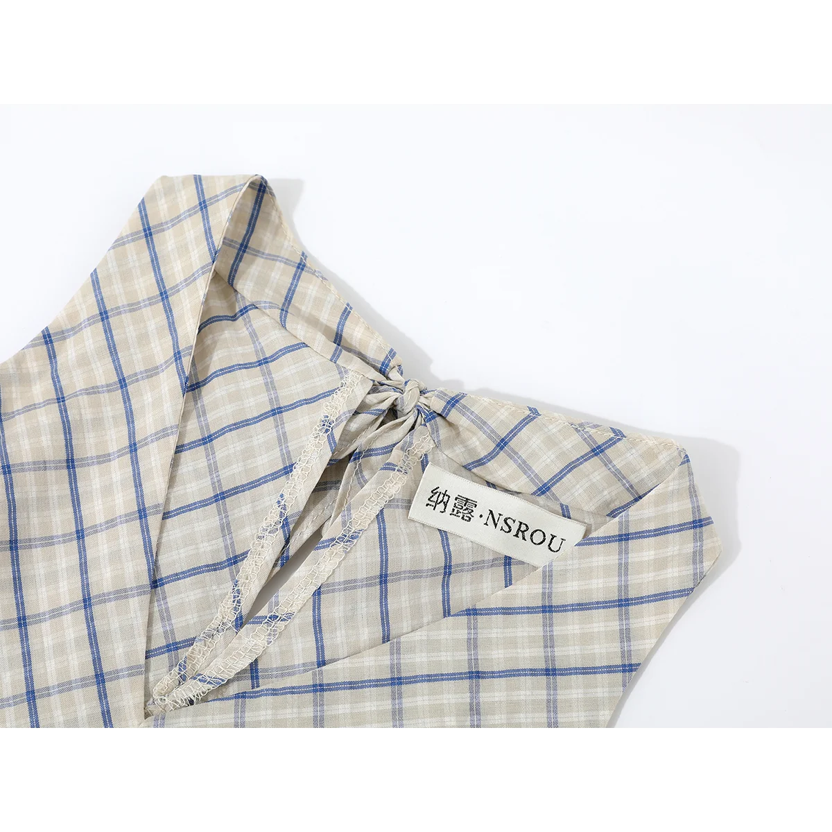 Vestido Sem Mangas Estilo A-Line Retro Doce e Picante com Estampa Xadrez Novo Estilo de Verão com Cintura Ajustável