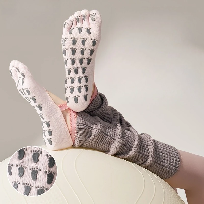 

Lace-Up Cotton Five-Toe Yoga Socks with Winter Stackable Sock Covers Pilates Split-Toe Socks Set for Cold Weather Workouts