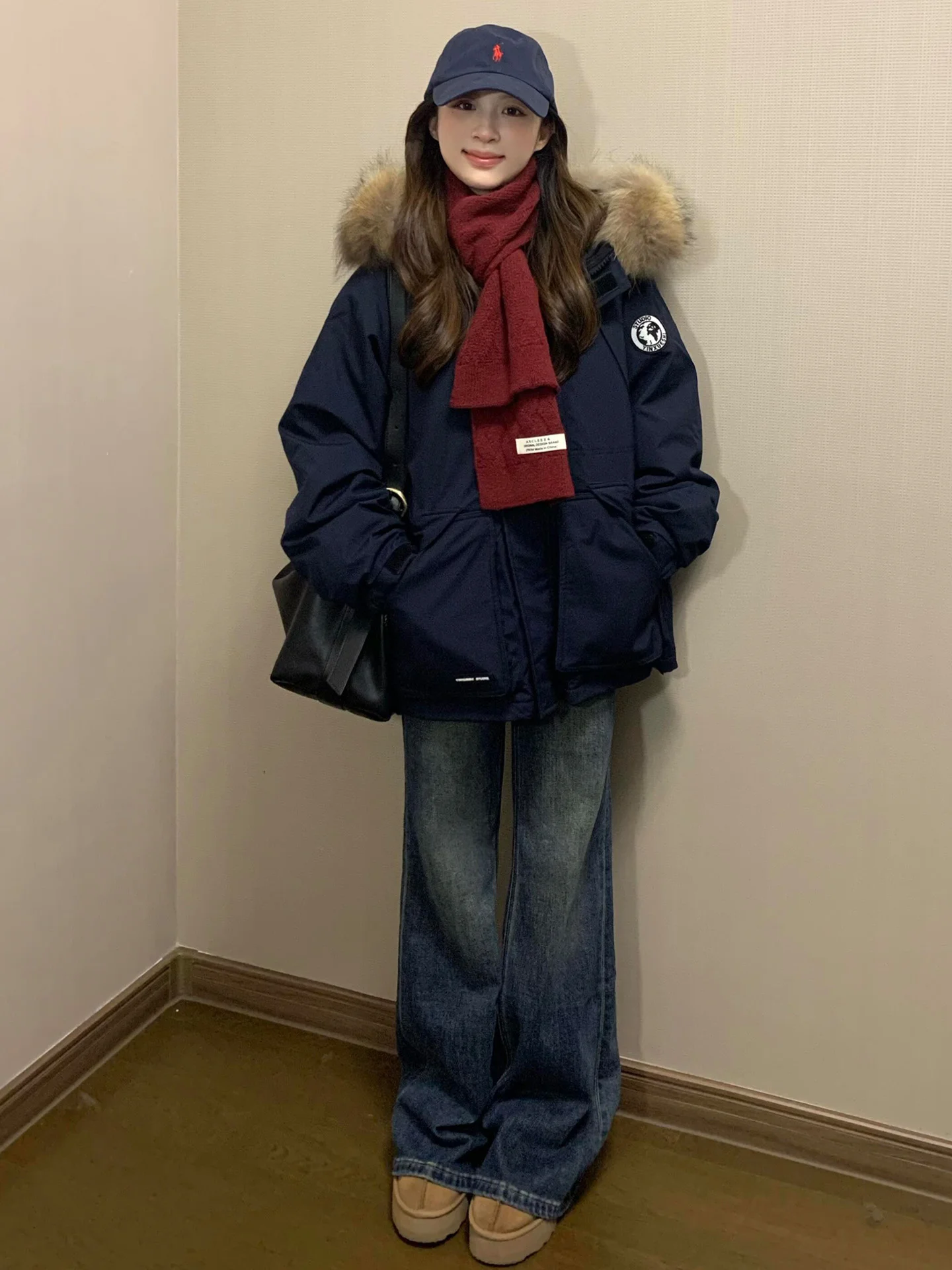 

Женская зимняя куртка-парка без капюшона, утепленная, с поясом, в стиле минимализм, из мягкой ткани, тренд 2025 года