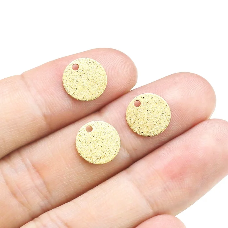 50 sztuk Bling okrągłe kolczyki Charms, okrągłe kółko mosiężne Charm, 10x0,5mm 12x0,5mm, kolczyki, tworzenie biżuterii R2515