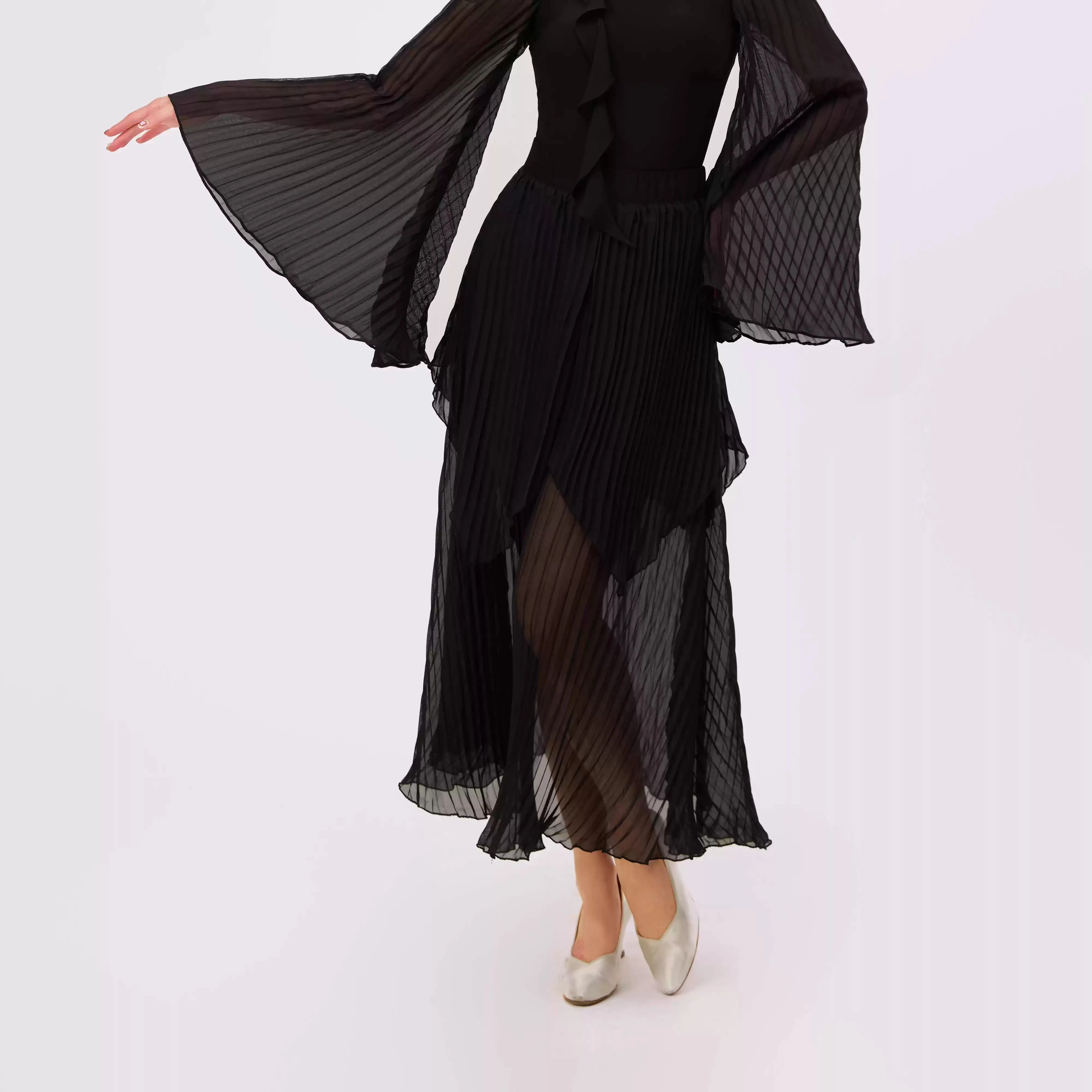 2025 Nuovi abiti da ballo moderni Costumi da spettacolo di valzer Grande gonna a rete altalena Abito da ballo da sala Pratica da indossare DN21918