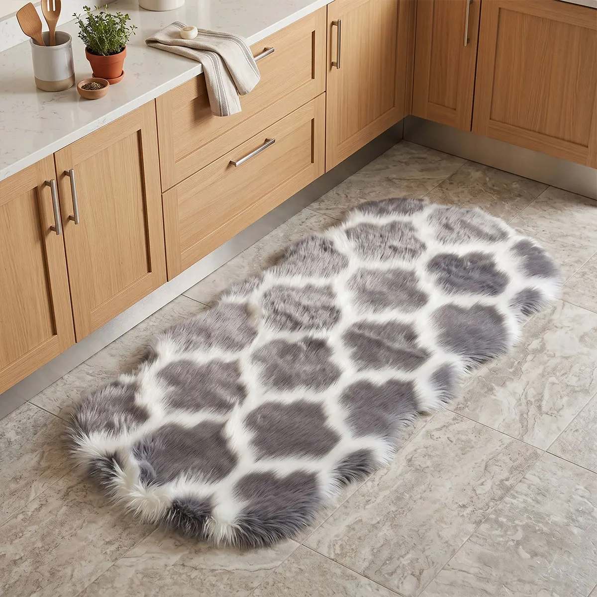 A gray white contrasting carpet, suitable for bedrooms, entrances, living rooms, bay windows, study rooms, soft floor mats
