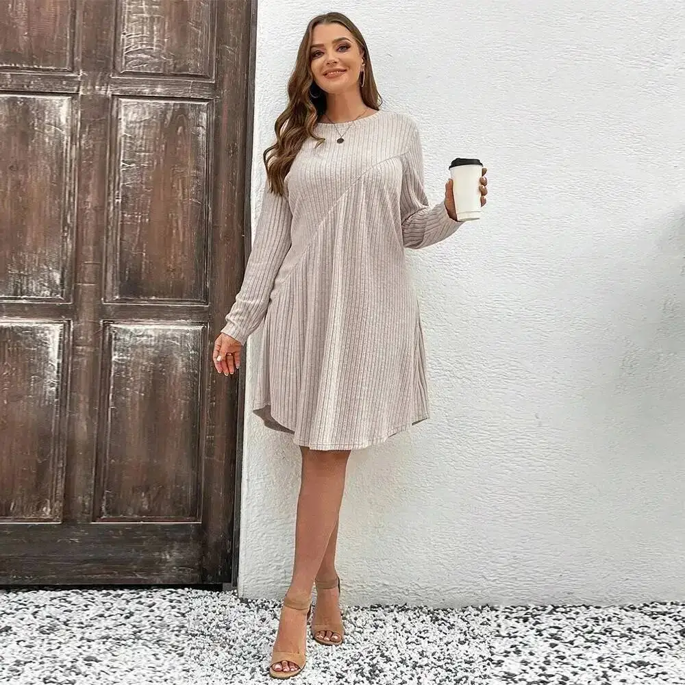 

Plus Women's Size 2025 Elegant and Intellectual Style Dress for Autumn and Winter, Loose Fitting and Slimming Mid Length Skirt