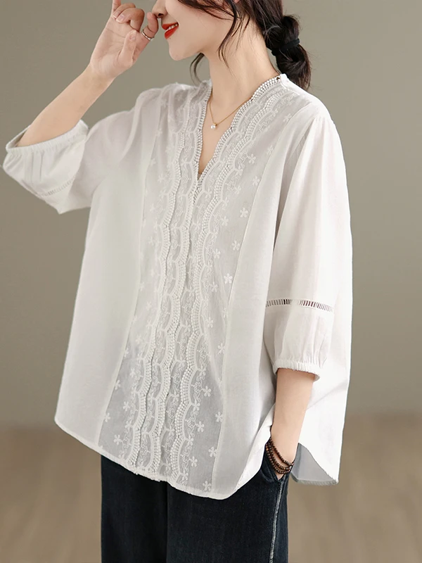 

Elegant Hollow out Lace Trim V-Neck Loose Fit Slimming Summer Shirt Women's Casual Style Top Five-Quarter Sleeve Color