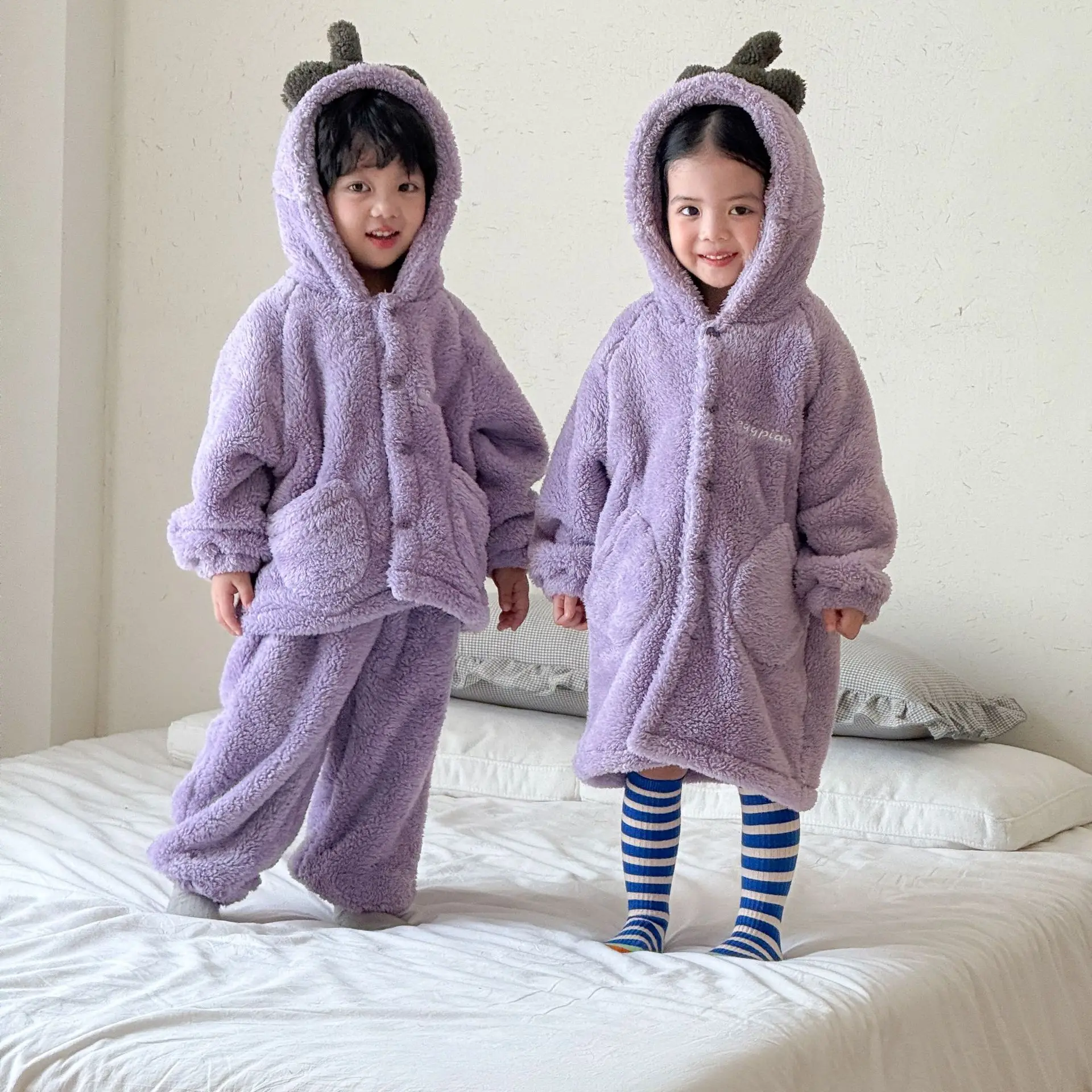 2026 Winter New Children Home Clothes Set Boys Flannel Pajamas 2pcs Suit Girls Warm Fleece Hooded Nightgown Kids Outfits