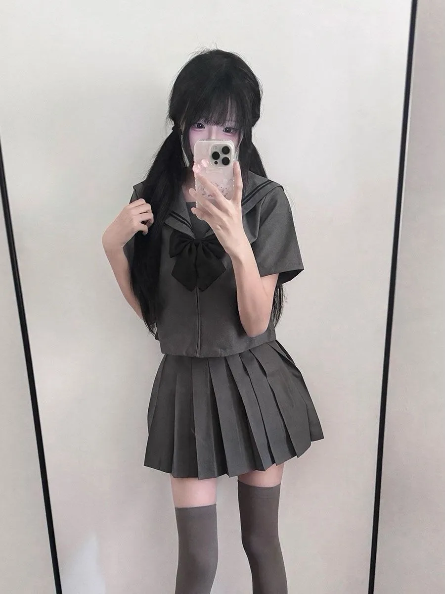 Gray Japanese Style JK Uniform Short Sleeve Sailor Suit Student Uniform Set with Pleated  Skirt  Collar Button up Shirt
