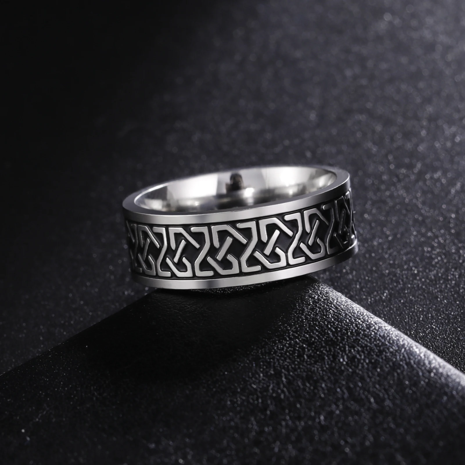 HIPEE Vintage Stainless Steel Viking Classic Valknut Celtic Knot Ring for Men Women Rotatable Fidget Anxiety Spinner Rings