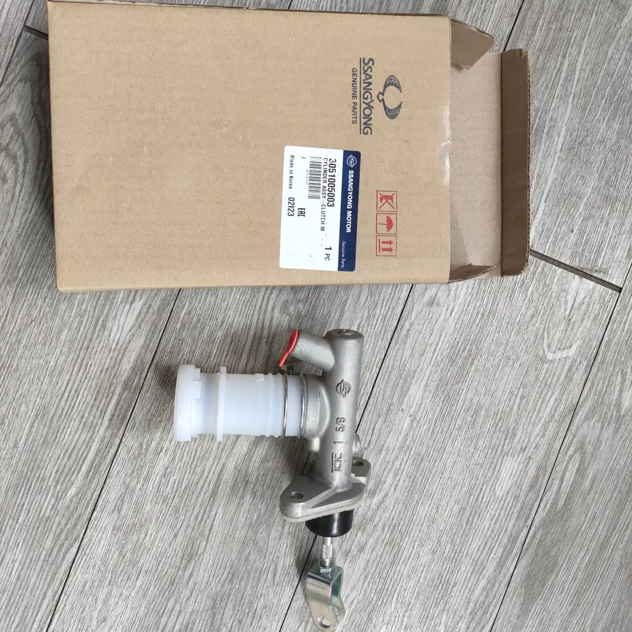 

ssangyong clutch master cylinder 3051005003