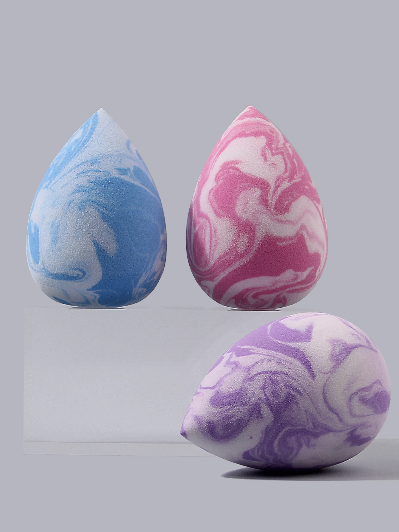 ระดับรูปลักษณ์สูง ไข่แต่งหน้าพื้นผิวหินอ่อน 3 ฟอง รองพื้นอเนกประสงค์แบบแห้งและเปียก คอนซีลเลอร์ และพัฟแป้งแต่งหน้า