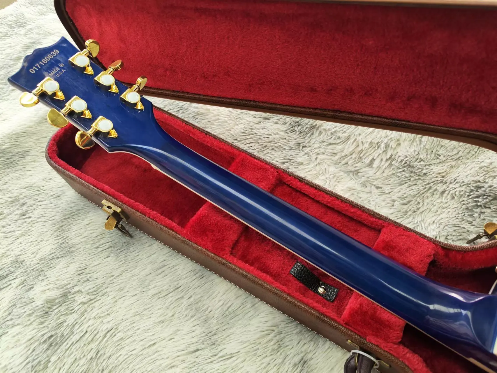 Blue big flower veneer, have logo, electric guitar, beautiful 3 days delivery made in China