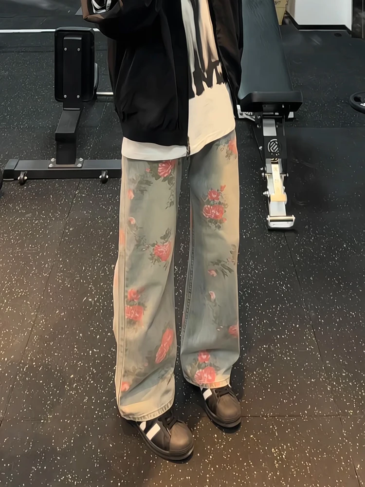 

Мужские джинсы с принтом роз, прямого кроя, в стиле High Street, свободные, со средней посадкой, расклешенные, из дышащей смеси хлопка и полиэстера