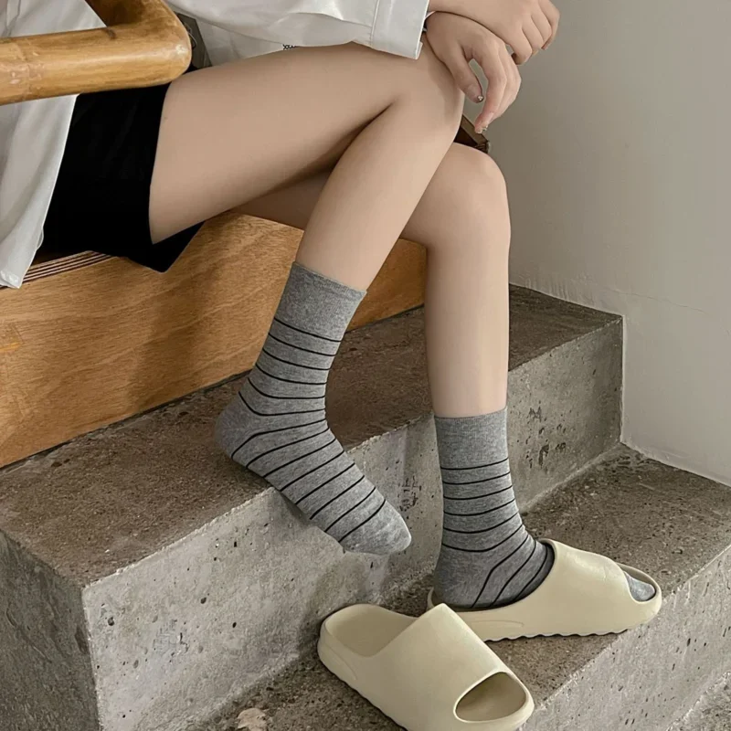 

Women'S Stockings Striped Cotton Socks Color Matching Leisure Stockings For Women Breathable High Elasticity Mid-Calf Socks