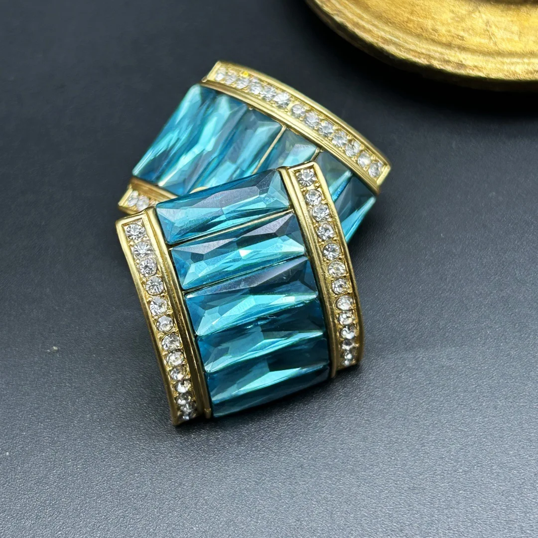 Medieval Vintage Western Retro Monet Marking Electroplated Real Gold Ear Clips Faceted Rhombus Super Flash Earrings