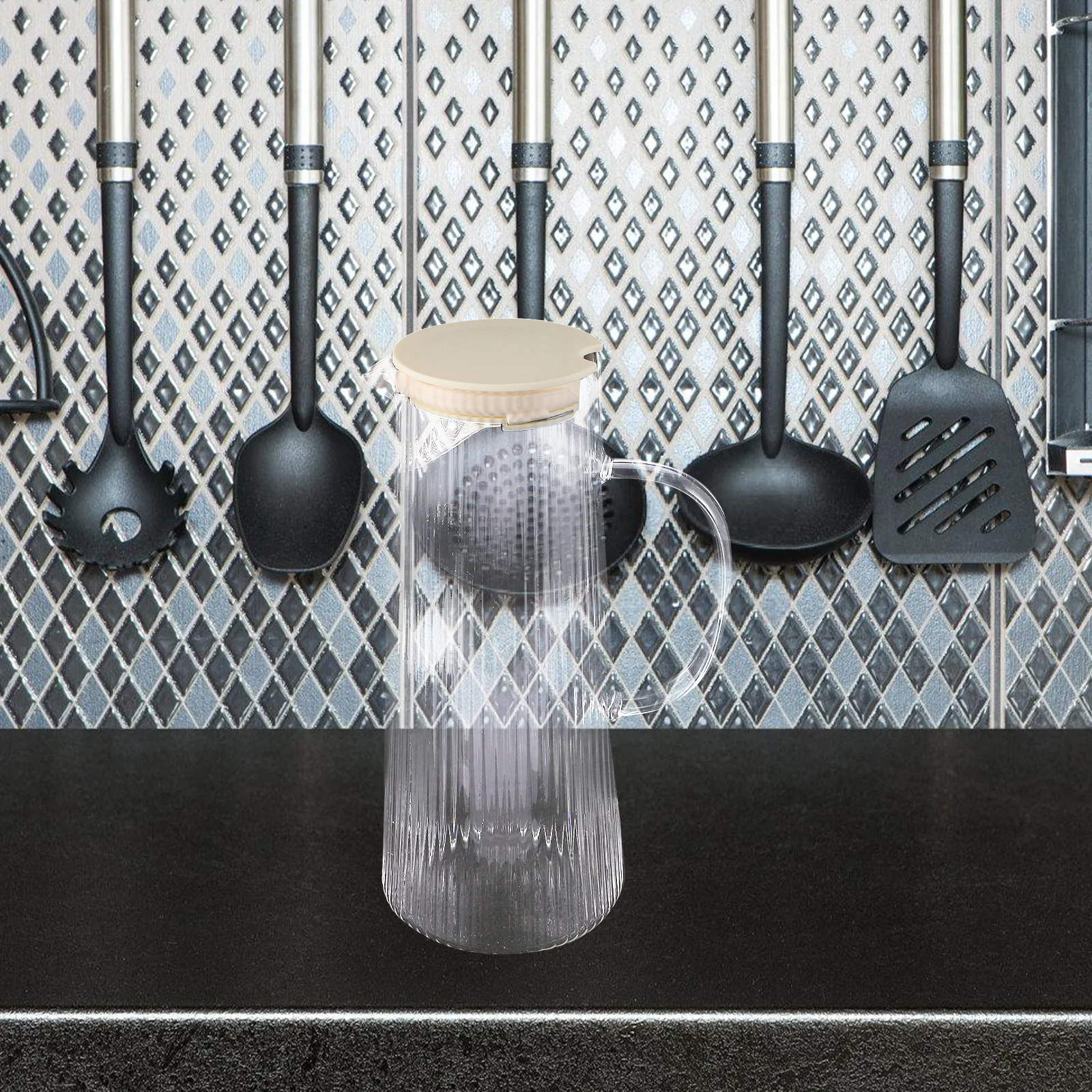 

Glass Water Pitcher Vertical Striped Design 1300ml Leakproof Lid for Cold Juice Iced Tea Beverage Server Large Capacity Water